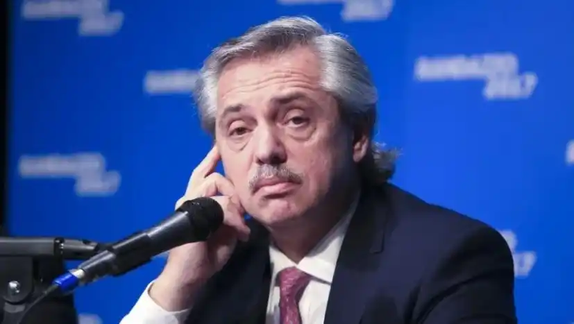 El coronavirus mata y la economía en colapso, también