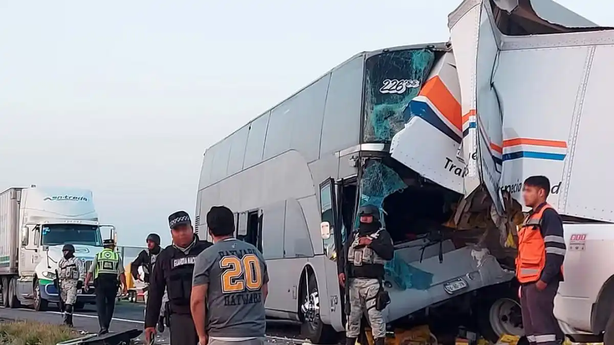 APARATOSO ACCIDENTE DE AUTOBÚS en México: viajaban 35 venezolanos en busca de asilo en EE.UU.