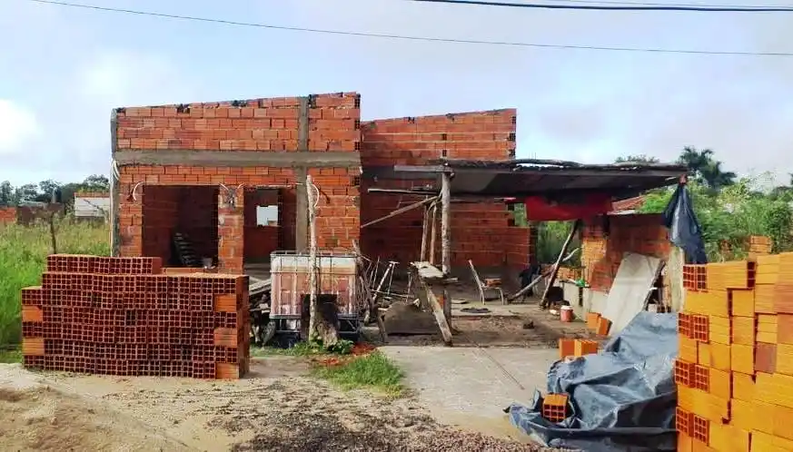 Preso por robar hierros de una obra en construcción y lesionar a un policía