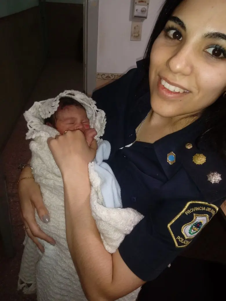 Cañuelas: Un bebé hallado en un basural fue asistido por policías