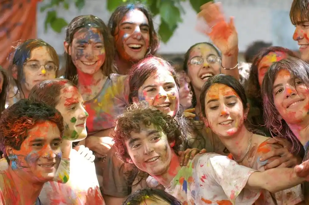 Viajes de egresados: 100.000 estudiantes esperan el visto bueno del gobierno