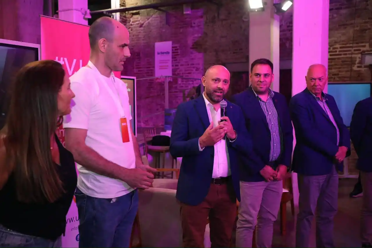 El ministro de Desarrollo Productivo, Gustavo Puccini, encabezó la apertura de la muestra.