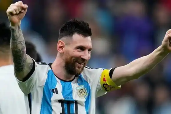 Inspirados en la bandera argentina y con detalles del Mundial: así serán los nuevos botines de Messi