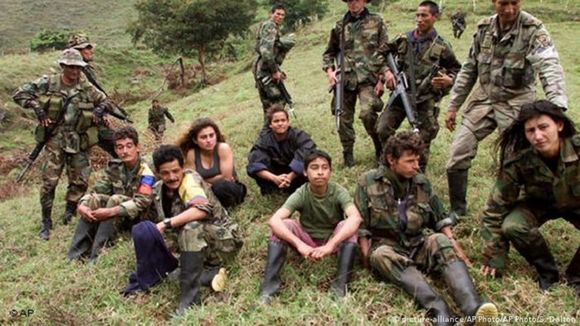 LES OFRECEN DINERO: grupos armados captan menores para sembrar coca y marihuana en la frontera