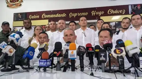 Confirman apertura del paso vehicular por el puente internacional Unión, en frontera con Colombia