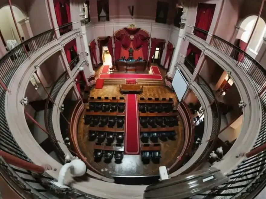 Diputados sancionaría hoy la disolución del Iosper en sesión especial