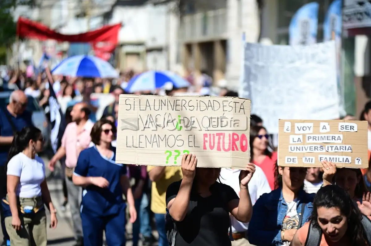 marcha universitaria octubre 2024 credito MRFotografía (2) - 8