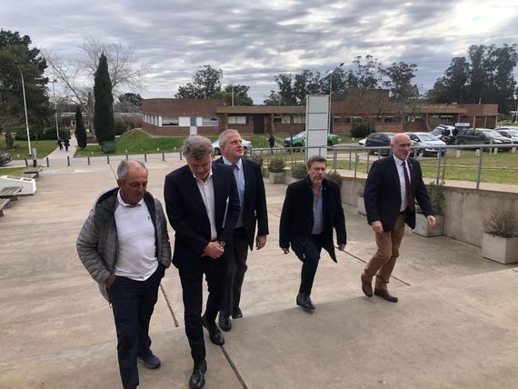 Con agenda de trabajo, el ministro de Educación de la Nación, Jaime Perczyk, visitó el campus