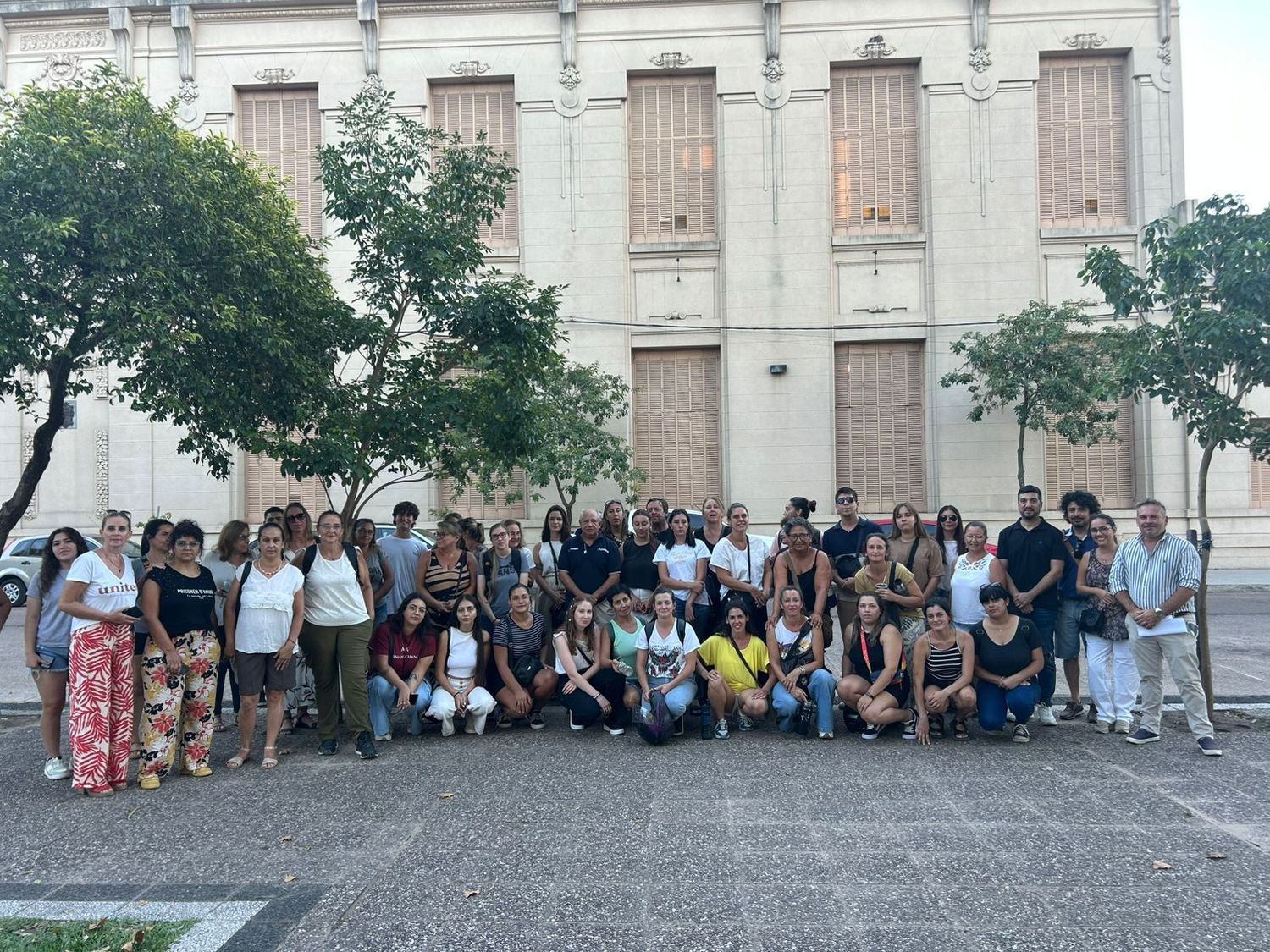 Docentes y estudiantes le contestaron al decano de la Uader por cerrar la Tecnicatura en Hoteleria