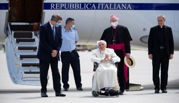 ¡VATICANO SE LAMENTA! BENEDICTO XVI MINTIÓ sobre abusos contra niños