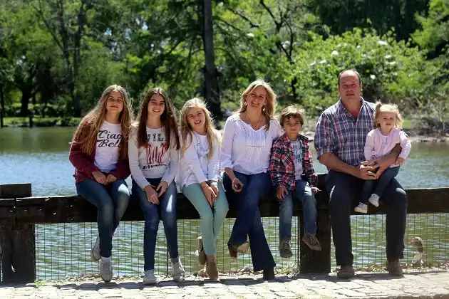 Javier Melchiori: “si pudiera, volvería a elegir la vida en una familia numerosa”