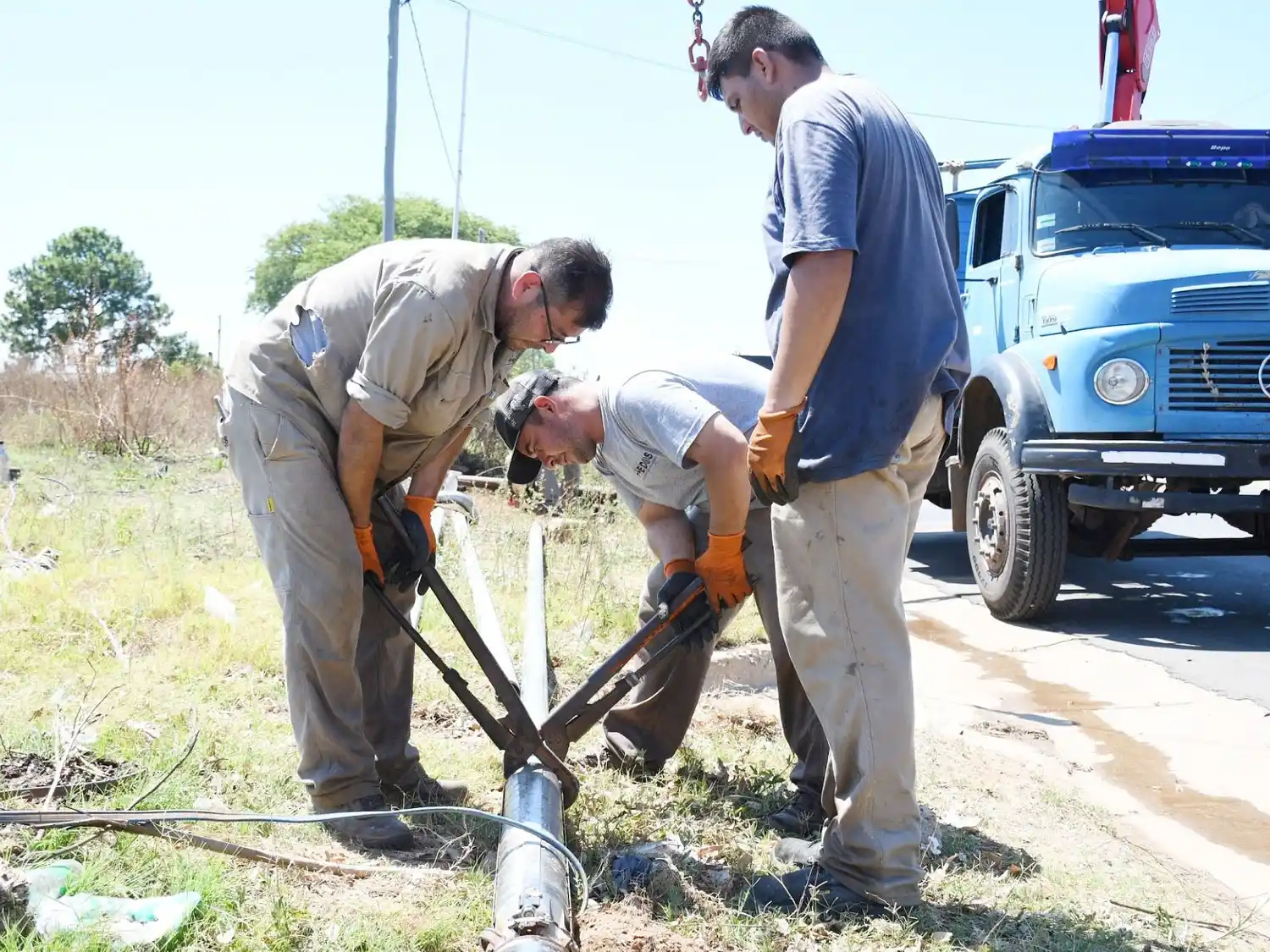 Tras 10 años, se activó una perforación en el Barrio Pierrestegui