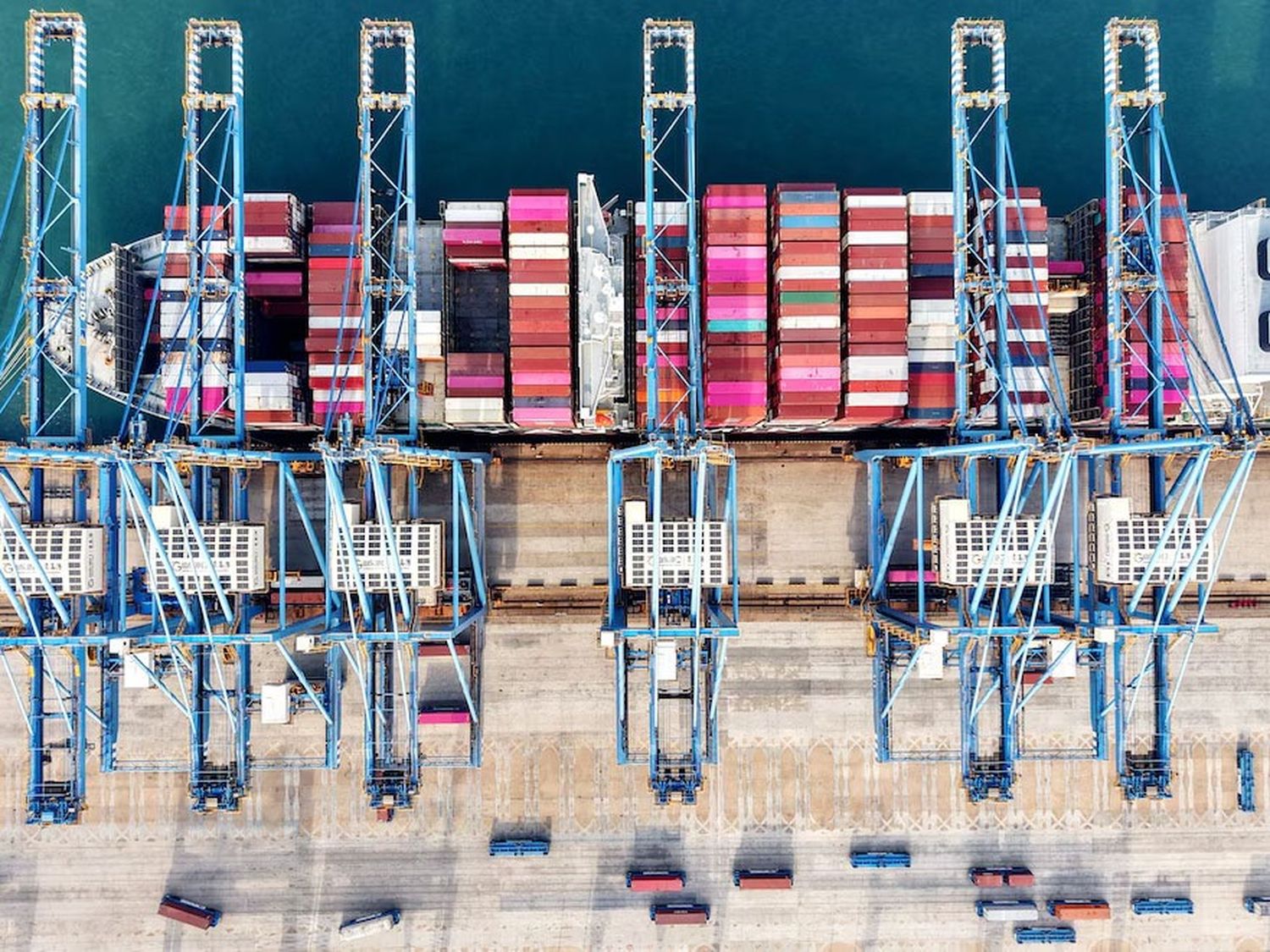 Por la suba de importaciones, el superávit comercial se reduciría a menos de la mitad este año