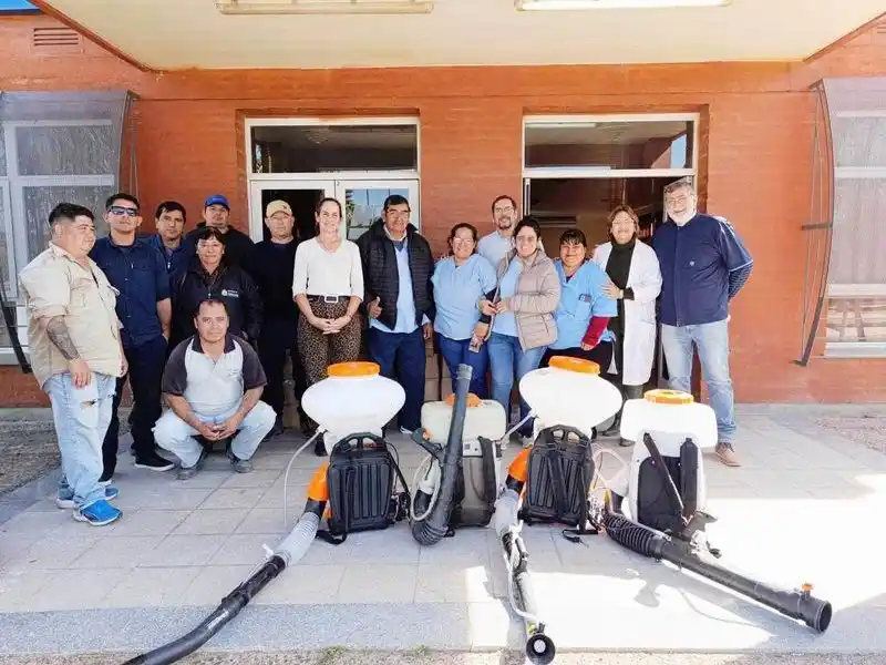 Fortalecen las acciones de la estrategia
integrada contra el dengue en Las Lomitas