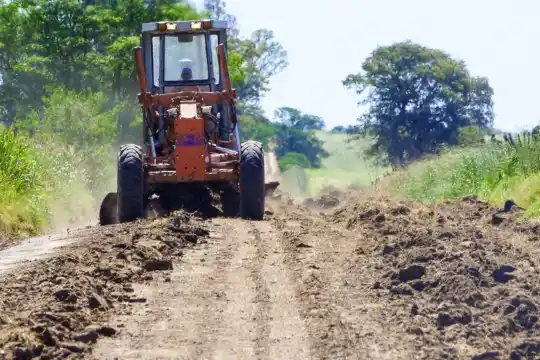 Comenzarán en marzo a reparar unos 4.000 kilómetros de caminos rurales