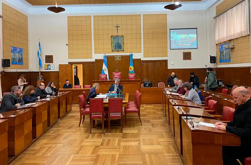 ¿Qué hacemos con las rotondas? aprueban Mesa de trabajo en el HCD