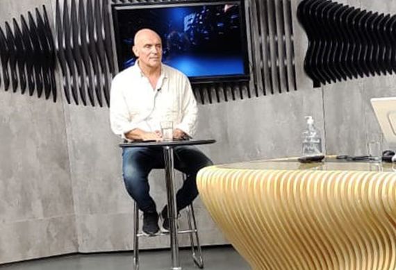 En Tandil, Espert apostó a ser la tercera opción y desafió al PRO a una interna
