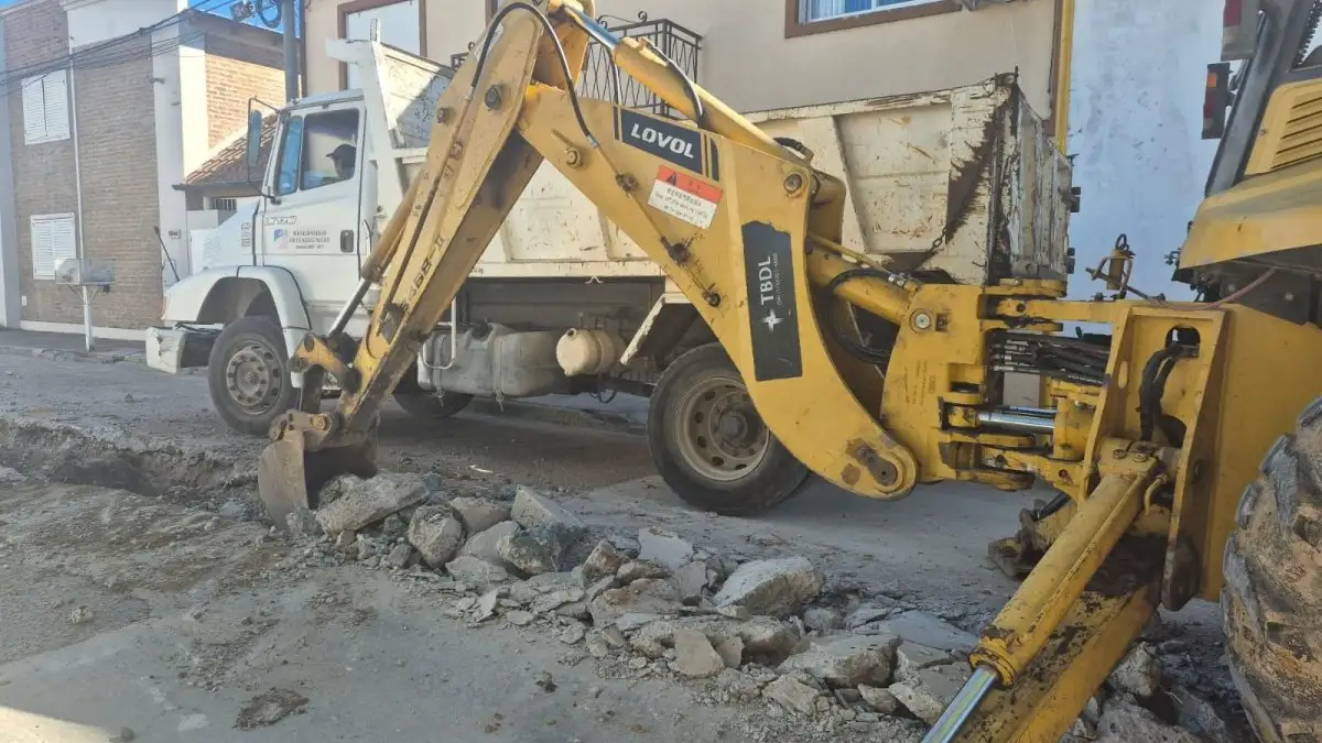 Obras Sanitarias realizó 700 intervenciones en la red de agua y el sistema cloacal durante abril