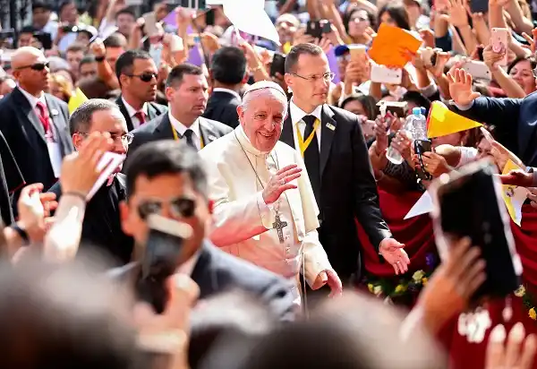 El Papa cerró su viaje por Chile y Perú con una multitudinaria misa