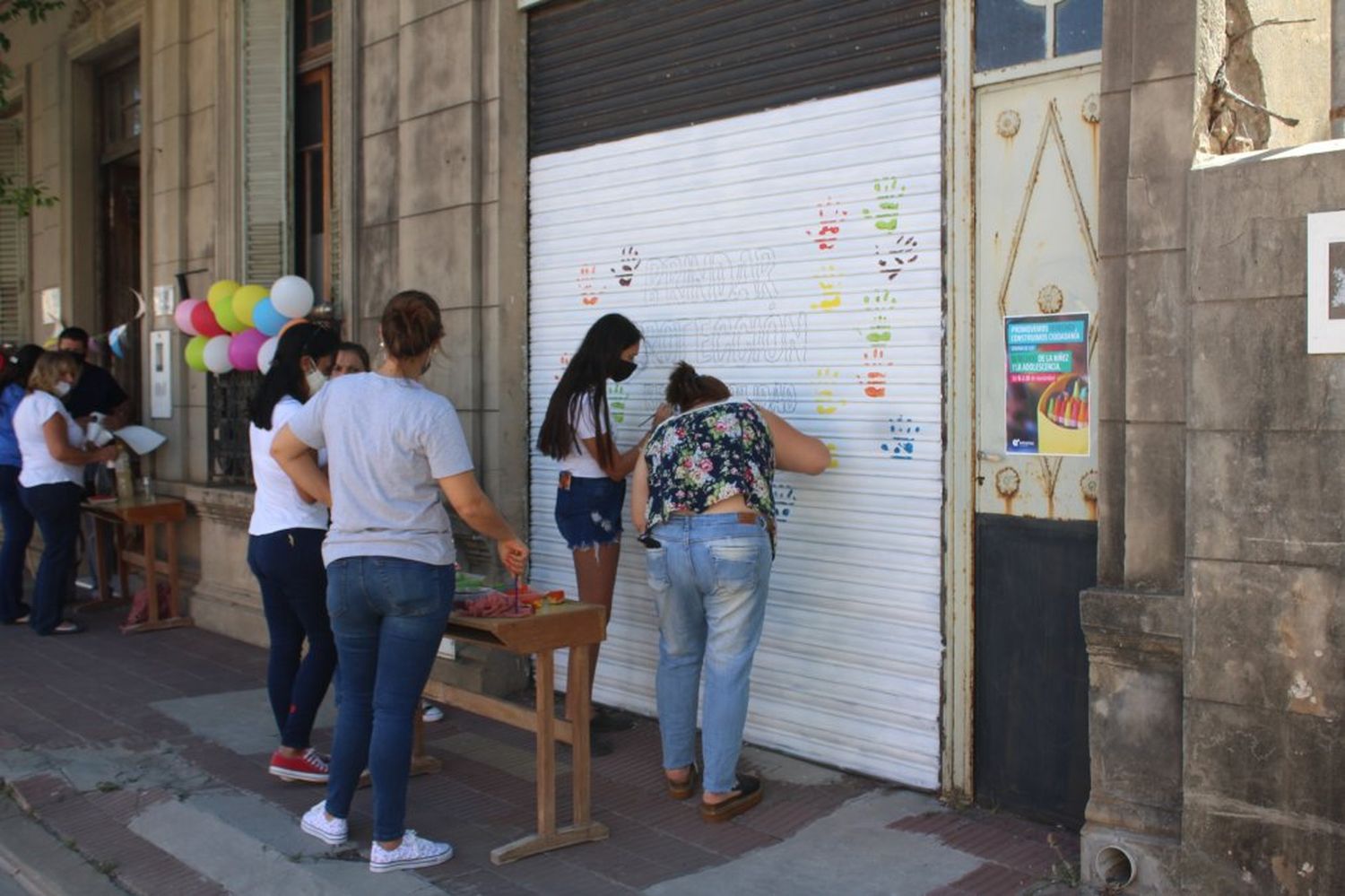 Se pintó un mural en la sede del Copnaf  