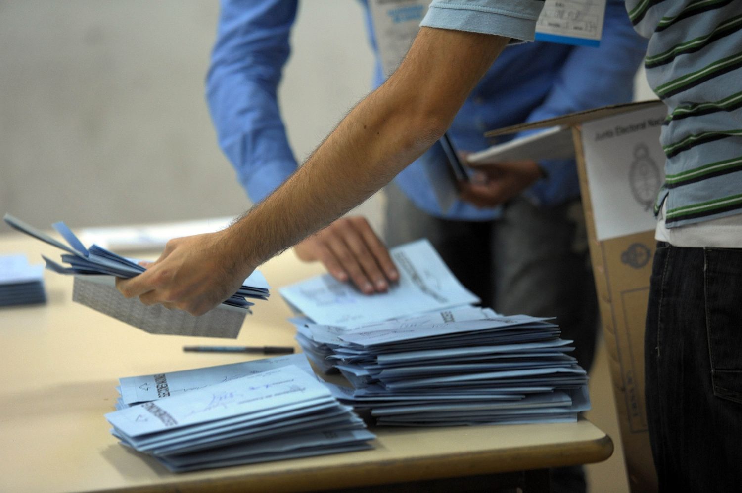 A las 21 comenzará la difusión de los resultados de las elecciones