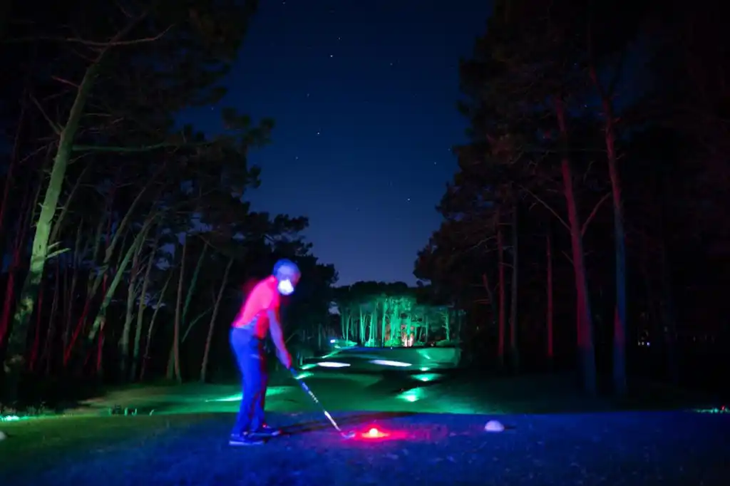 Cariló Golf presentó el primer golf nocturno de la Costa Atlántica