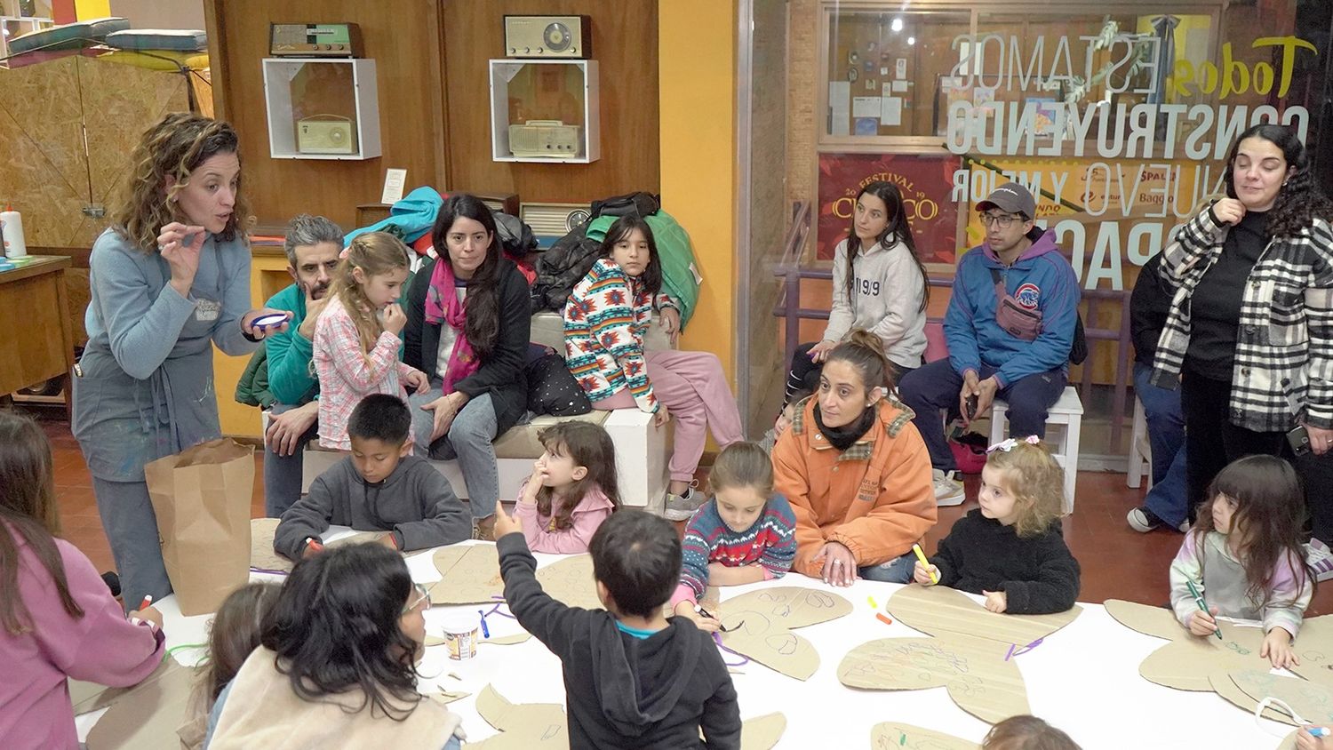 “Después del cole” con un taller por los 20 años de El Jinete Azul