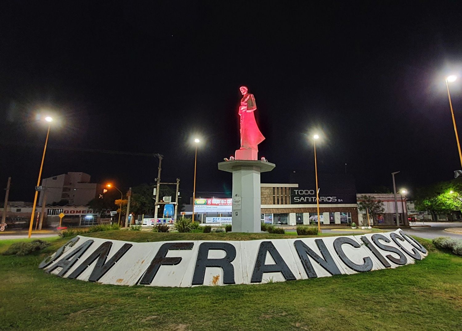 Durante las noches del mes de octubre, los principales edificios públicos y monumentos de nuestra ciudad permanecerán iluminados de color rosa.