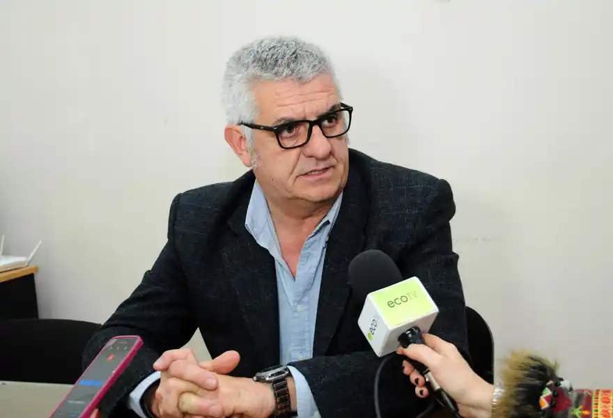 El Ejecutivo negocia la contratación directa en parte de la obra del CEF 42