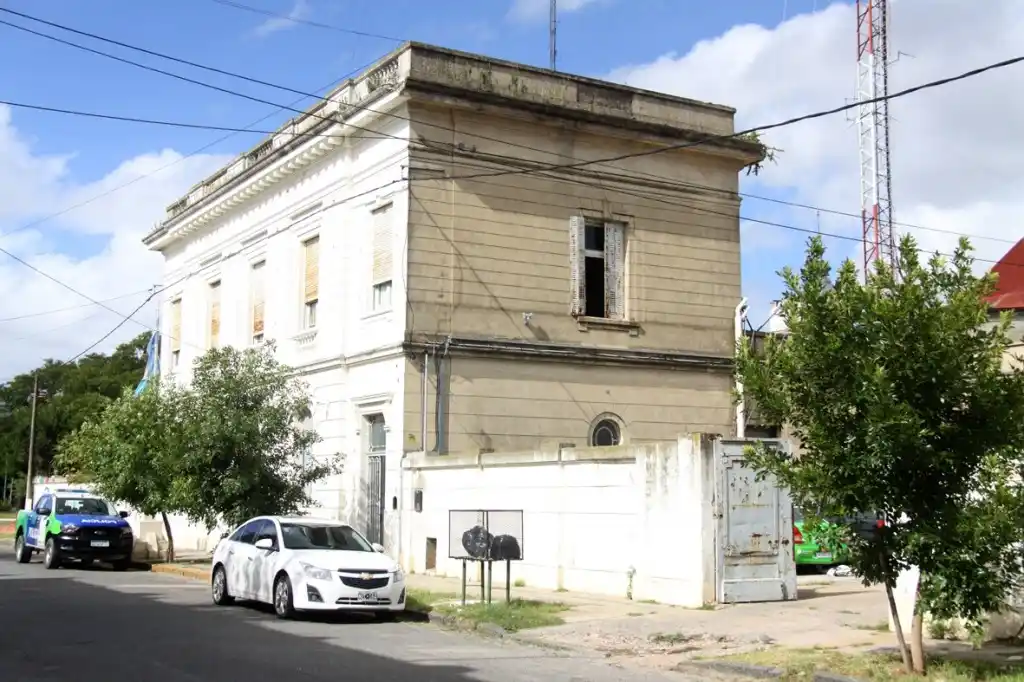 Cuento del tío en Tres Arroyos: Se hizo pasar por un amigo del hijo y le robó 40 mil dólares a una mujer de 78 años