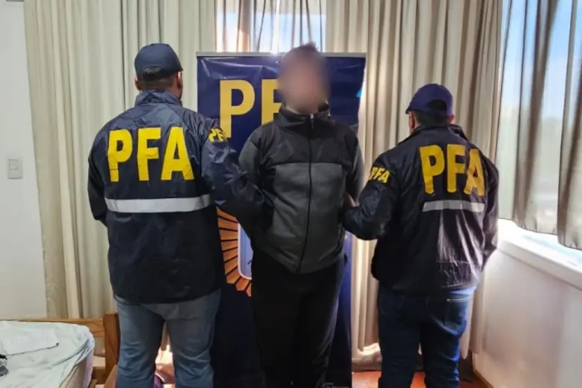Operativo antiterrorista en Rosario: detuvieron a un joven acusado de amenazar con poner una bomba en una sinagoga