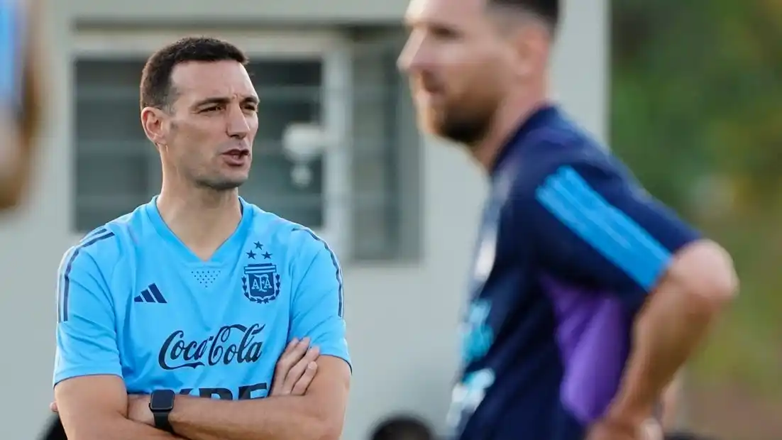 Los que tienen un lugar asegurado en la lista de Scaloni  y los que pelean por los últimos cupos