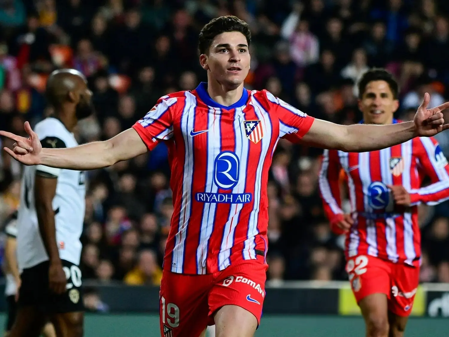 Julián Álvarez brilla con Atlético de Madrid
