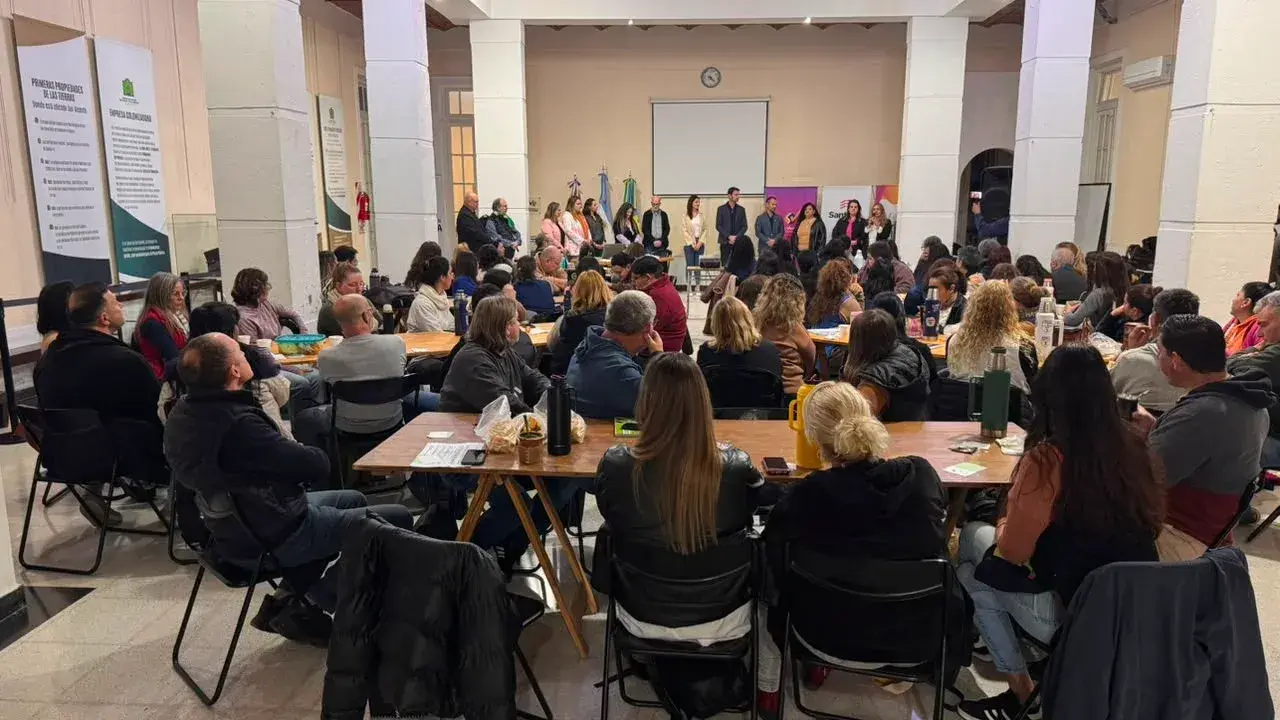 San Vicente reunió a docentes de toda la provincia en una jornada sobre Educación Tecnológica