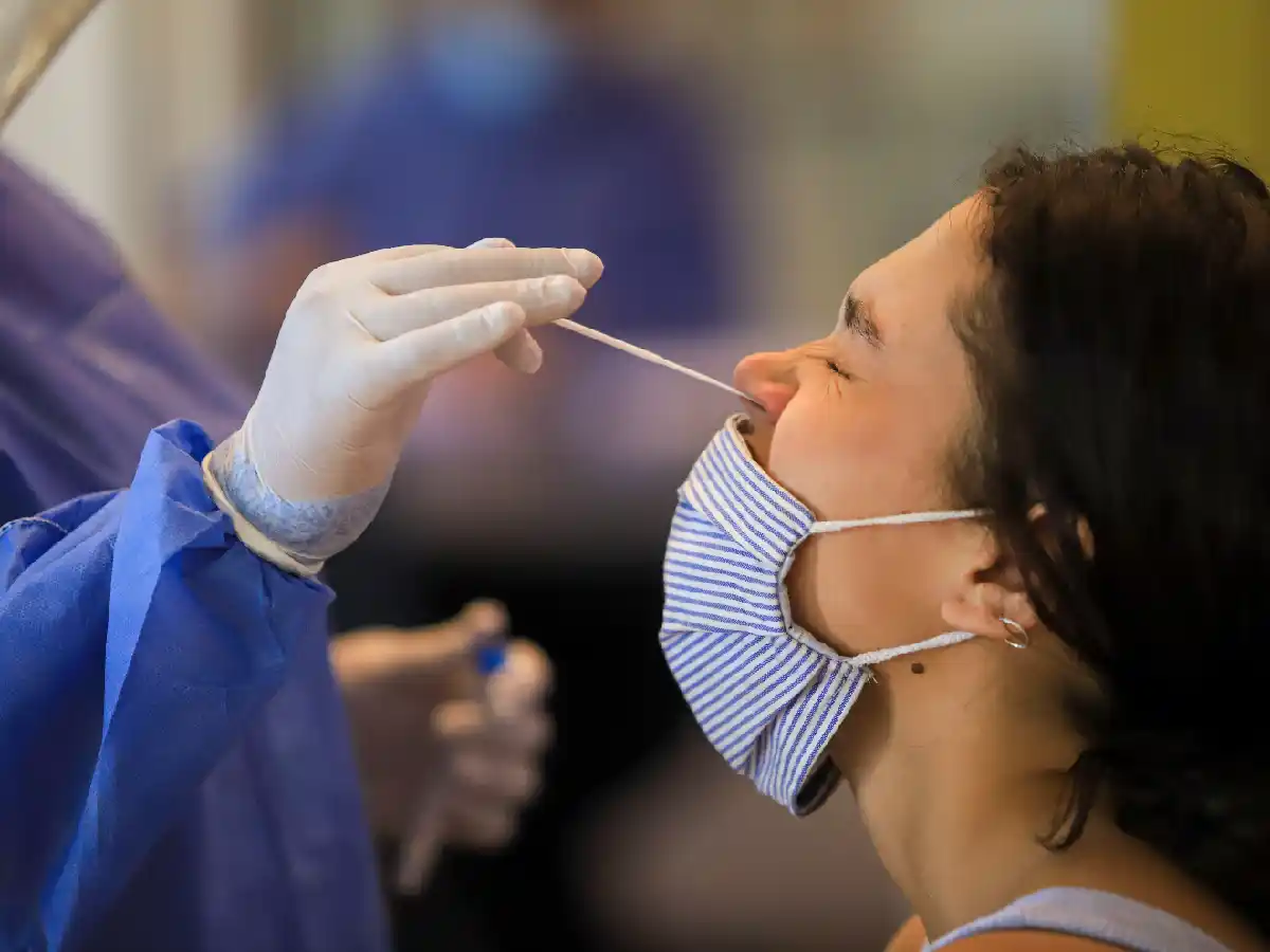 Covid: por el descenso de casos, recortan horario en el centro de testeo de barrio Cottolengo  