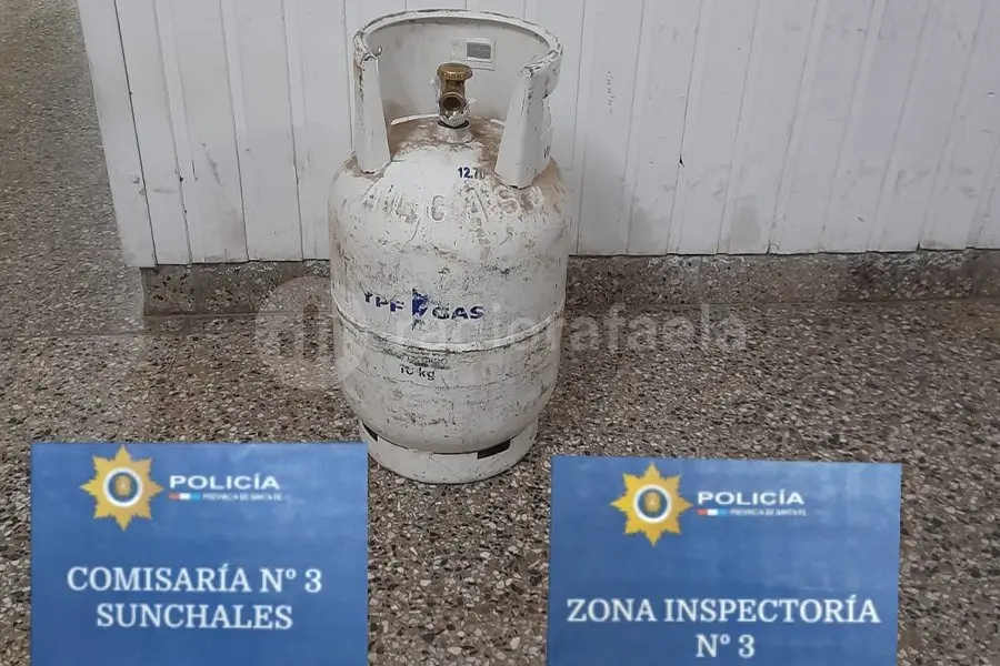 En plena madrugada y con una garrafa “al hombro”: cuando vio la GUR intentó huir