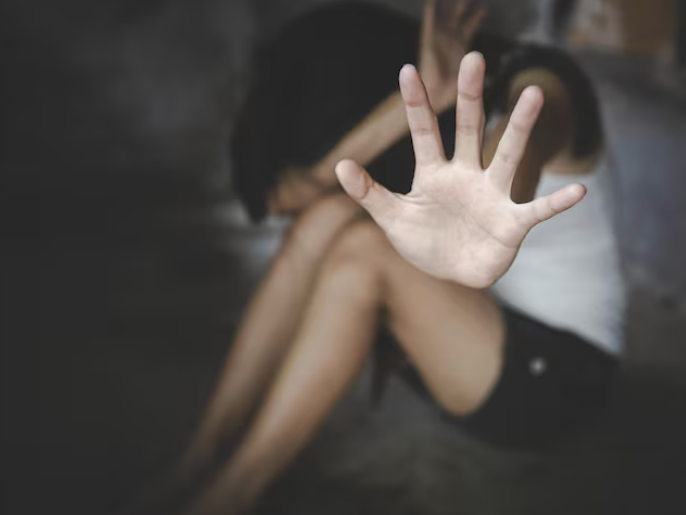 La trata de personas en Colombia sigue afectando principalmente a mujeres jóvenes, víctimas de explotación sexual y violencia sistemática.