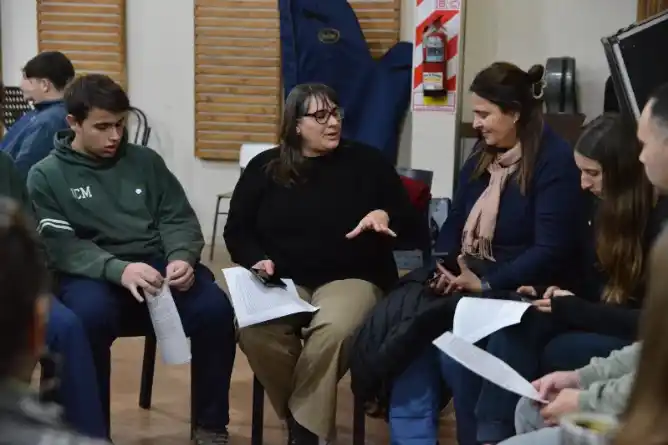 La Municipalidad de Chascomús informó sobre la agenda de acciones solidarias impulsadas por jóvenes de distintas escuelas, en el marco del Día de las Acciones Solidarias.