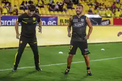 Tevez fue protagonista de una noche con tandilenses