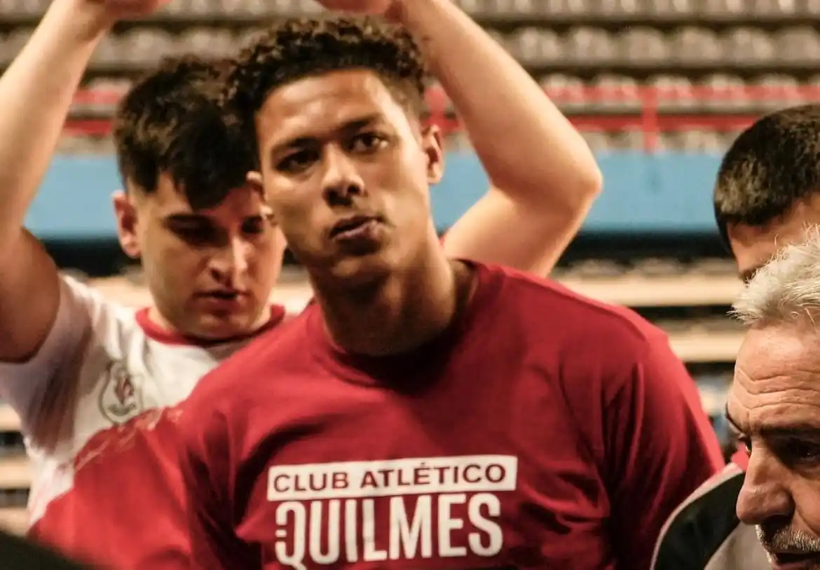 Fue habilitado Brandon Simpson y debutará este domingo