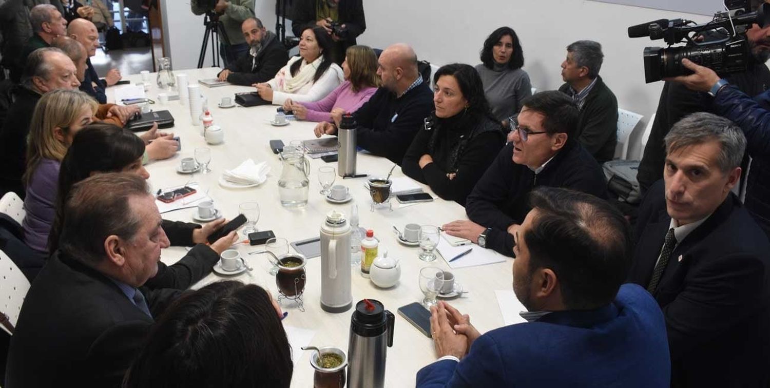 Inminente reanudación de la paritaria docente santafesina