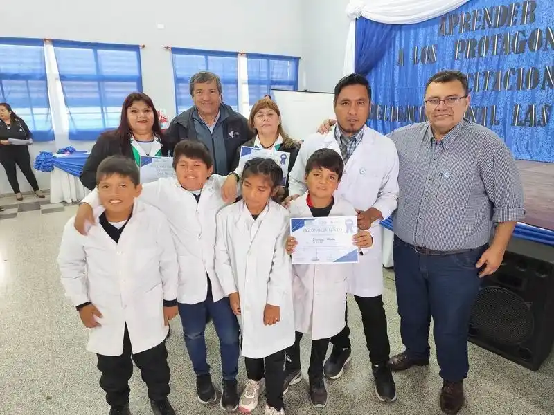 Reconocimiento al trabajo del docente
de la Delegación Zonal de Las Lomitas