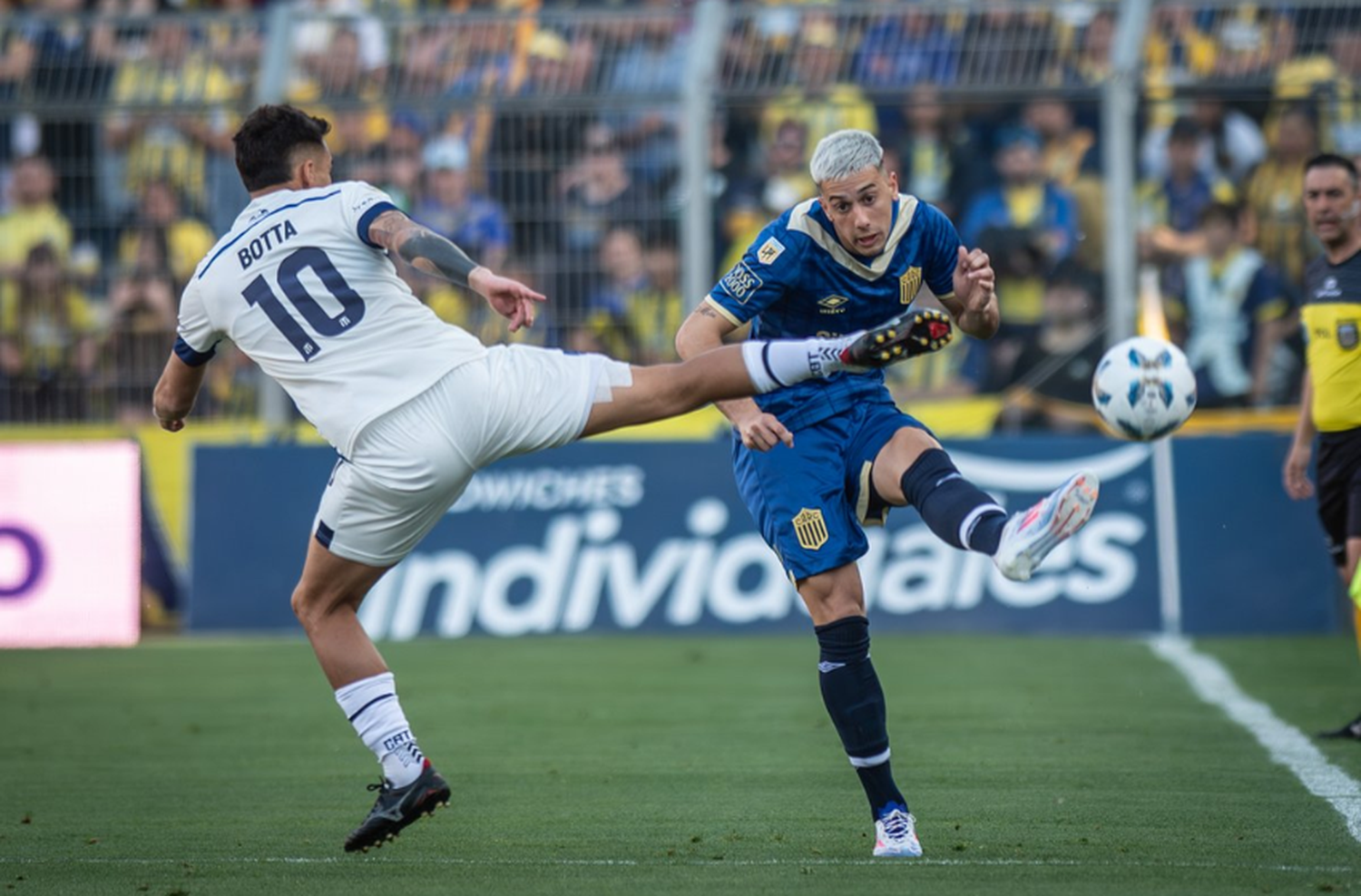 Central lo ganaba con dos penales de Malcorra, pero Talleres se lo empató con uno menos