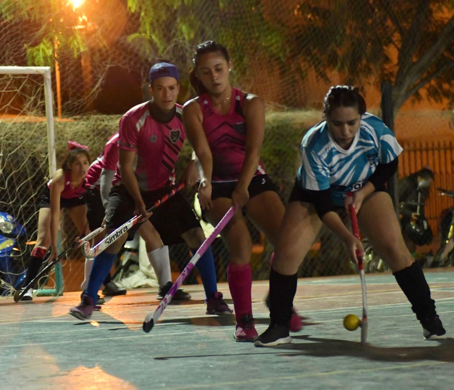 Comenzó la Liga Capitalina de Hockey Juvenil mixto en el Complejo Deportivo “Los Iglús”