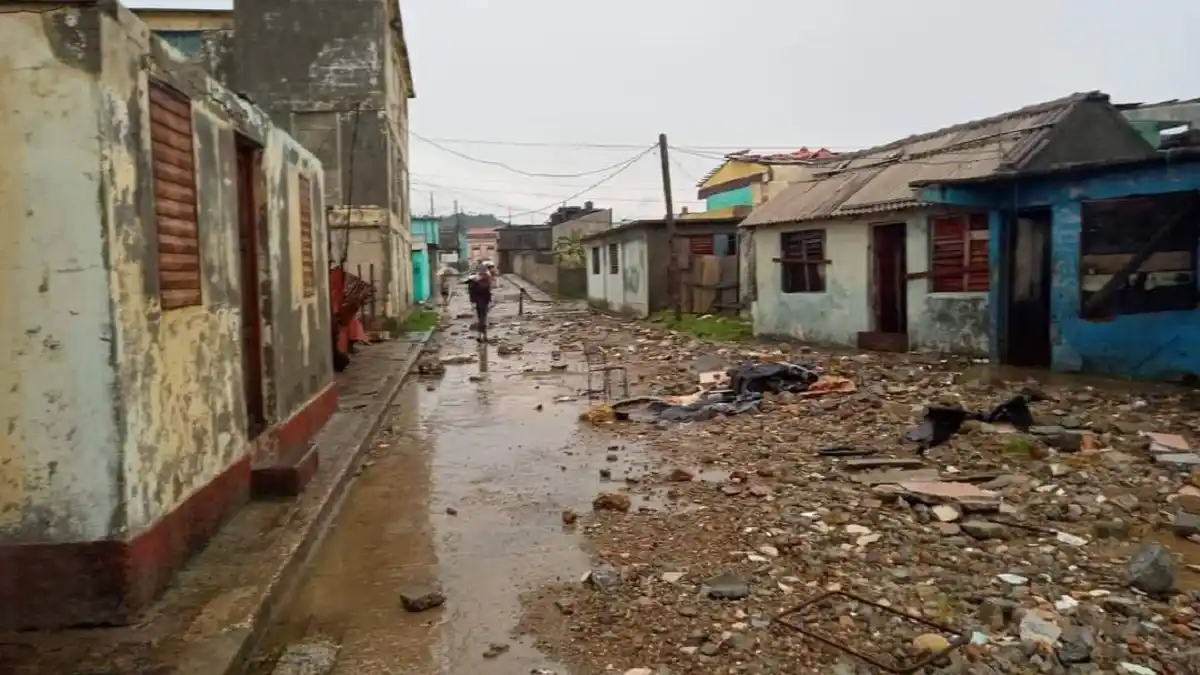 OSCAR deja 6 MUERTOS en CUBA mientras se restablece la electricidad a medias