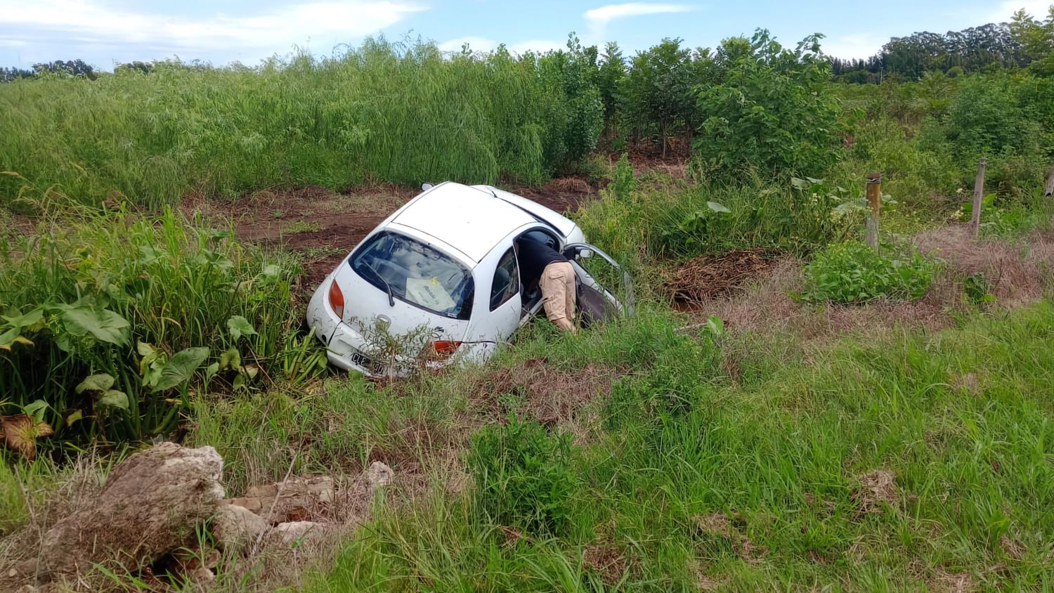 Despistó un Ford Ka en ruta 1001: sin lesionados