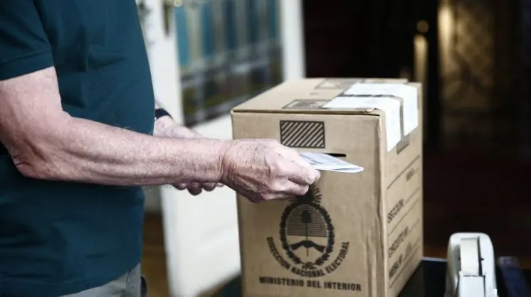 El porcentaje de asistencia a la votación aumentó casi 6 puntos respecto de las PASO