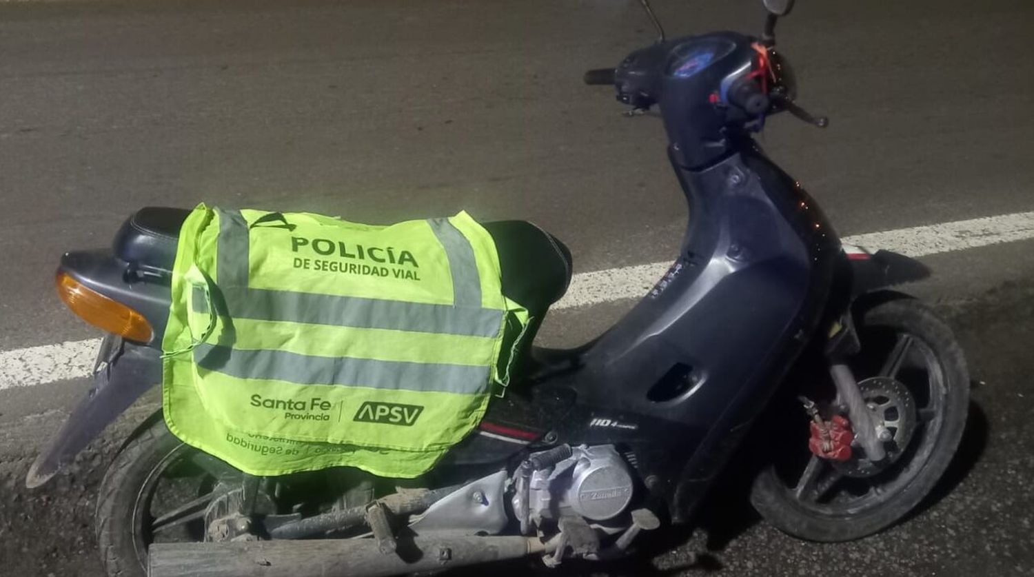 Circulaba ebrio en moto e intentó coimear a los policías que lo detuvieron