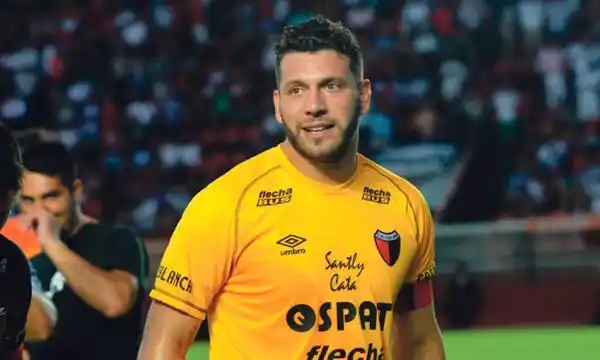 Descartado Mariano Andújar, Boca va por Jorge Broun