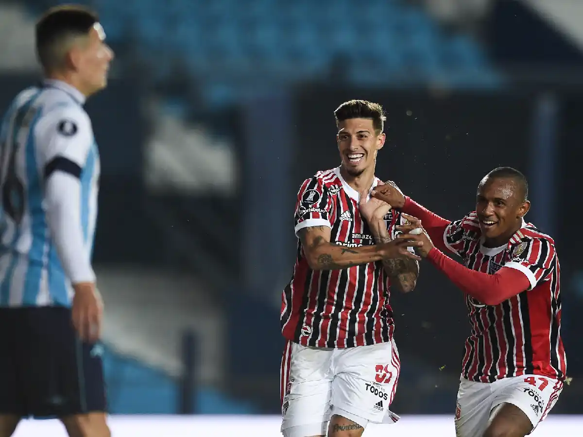 Racing decepcionó y se despidió